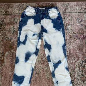 Kendall and Kylie Pacsun mom jeans